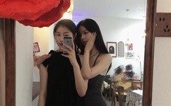 美女脱内衣奶头露出来照片